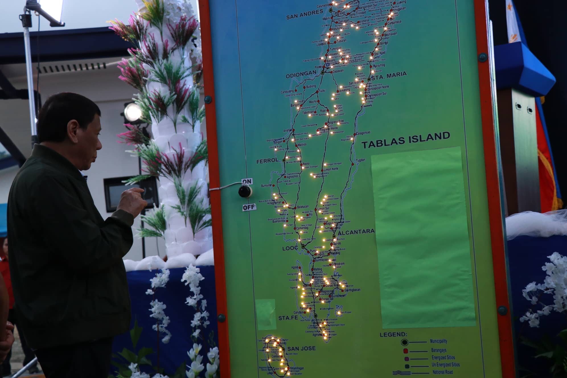 President Rodrigo Duterte on Wednesday led the inauguration of the 7.5MWp Tumingad solar power project in Odiongan, Tablas Island, Romblon as he noted the importance of providing more households electricity but at the same time reducing carbon footprint. (Photo Courtesy: Ferdie Vibo/RNN)