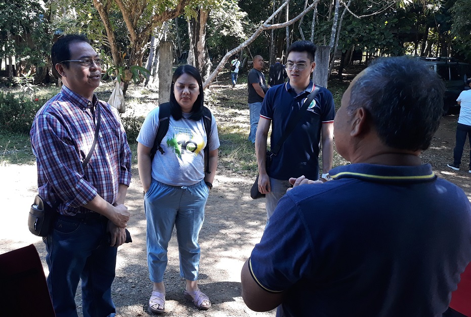 Sinabi ni G. Francisco Flores (kaliwa) ng MQ Mediazone Productions, na sila ang katuwang ng NNC sa pagsasagawa ng pag-aaral kung saan itatayo ang Nutriskwela Community Radio Station hanggang sa pagbibigay ng hands-on training on community radio broadcasting.  