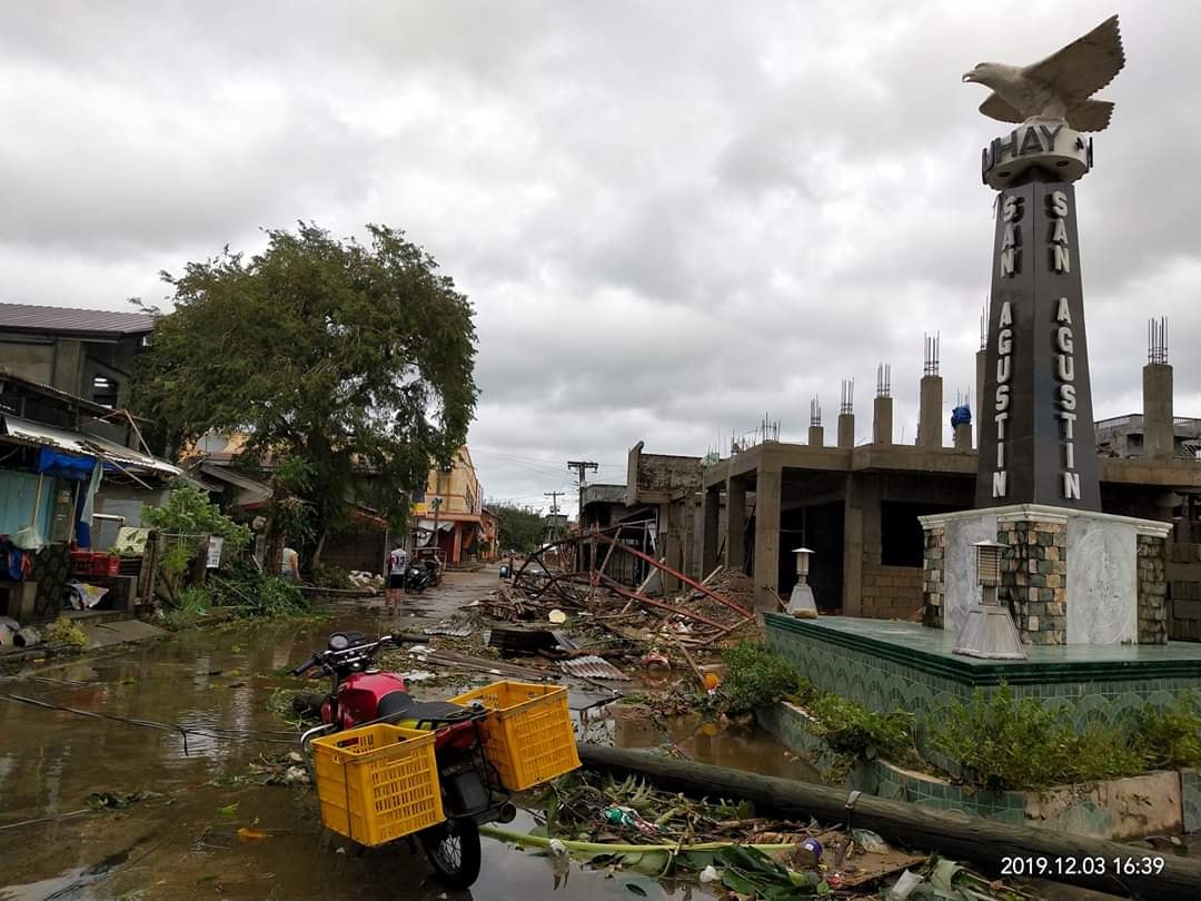 DOLE-Romblon provincial director Roderick Tamacay said that they will hire more than 3,100 workers for their P10.5million Emergency Employment Program (EEP), also known as Tulong Pangkabuhayan sa Ating Disadvantaged/Displaced (TUPAD) program. (Photo Courtesy:&nbsp;Naldin Tan)