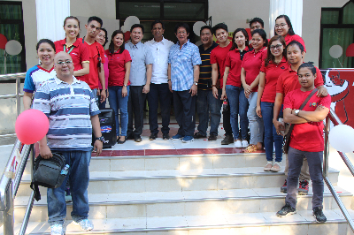 DOH Staff headed by Regional Director Eduardo C. Janairo (blue polo shirt at the center) and Occidental Mindoro Provincial Hospital Staff headed by Hospital Chief Dr. Ner T. Agoncillo posed for a pictorial after the launching of the second HIV/AIDS Satellite Treatment Center in MIMAROPA region.